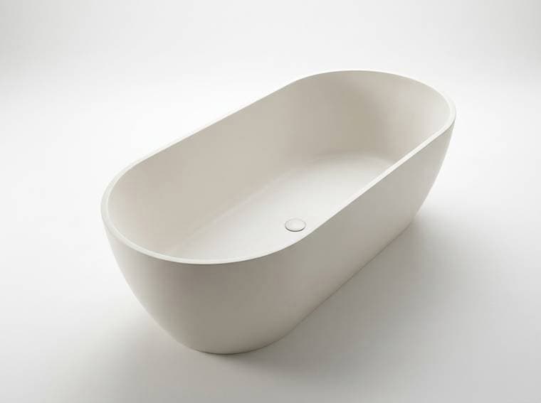 White label solid surface bad, gegoten in de Marlan-fabriek in Leek